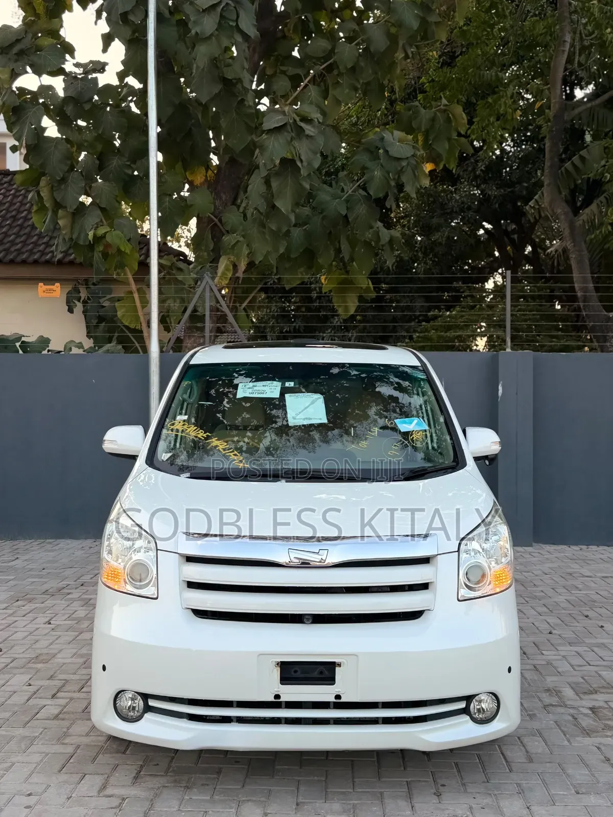 Toyota Noah 2008 White
