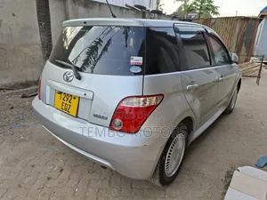 Toyota IST 2006 Silver