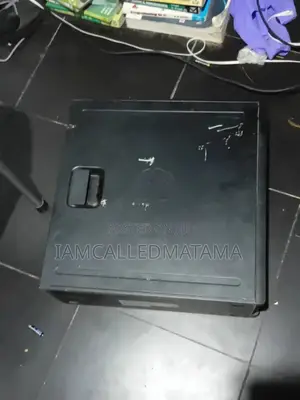 Desktop Computer HP Z420 8GB Intel Xeon SSD 500GB