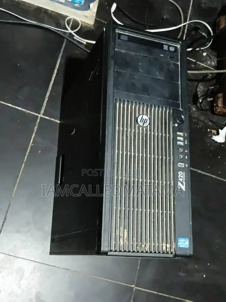Desktop Computer HP Z420 8GB Intel Xeon SSD 500GB