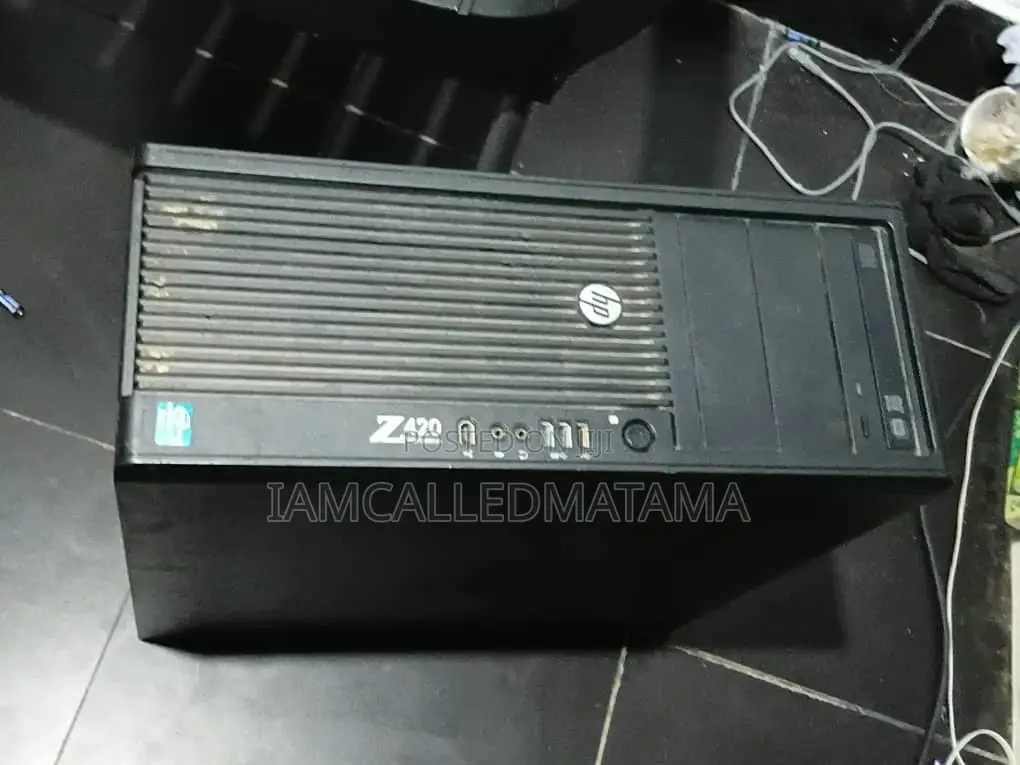 Desktop Computer HP Z420 8GB Intel Xeon SSD 500GB