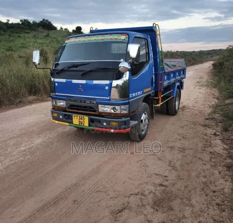 Mitsubishi Canter Tiper