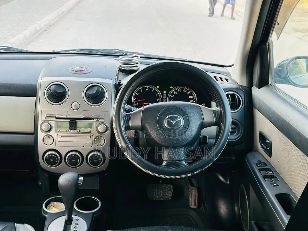 Mazda Verisa 2009 Black
