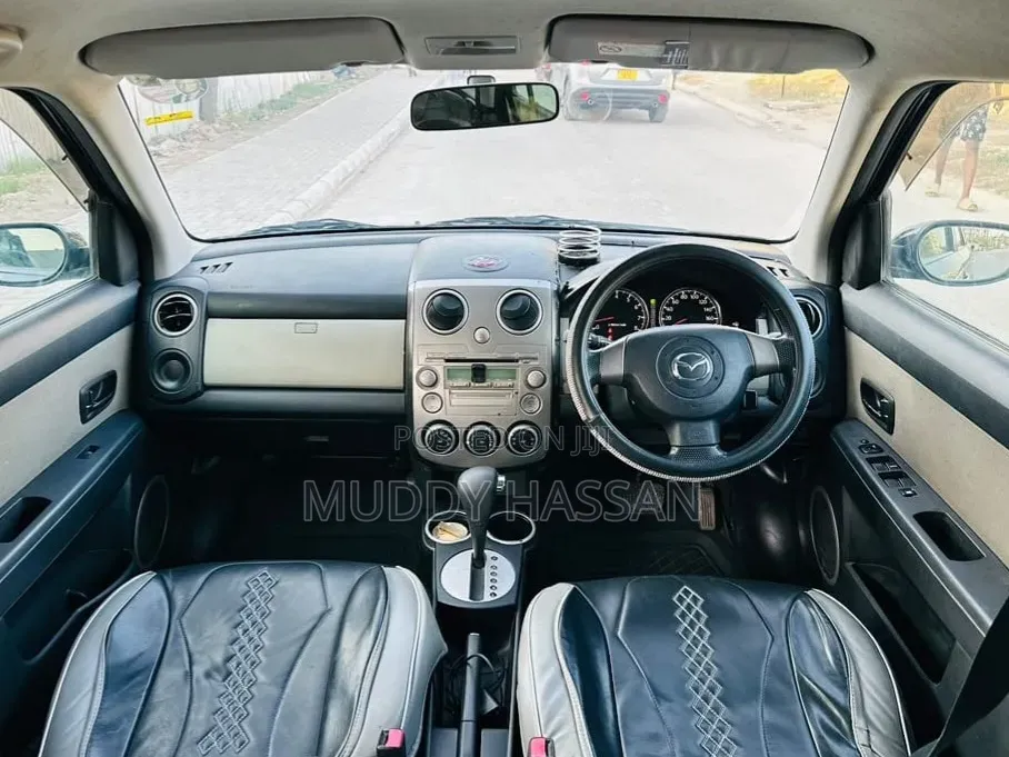 Mazda Verisa 2009 Black