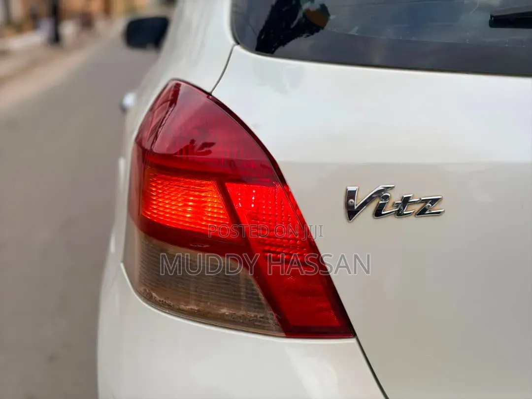 Toyota Vitz 2007 White
