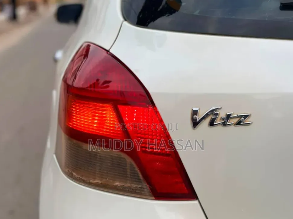 Toyota Vitz 2007 White