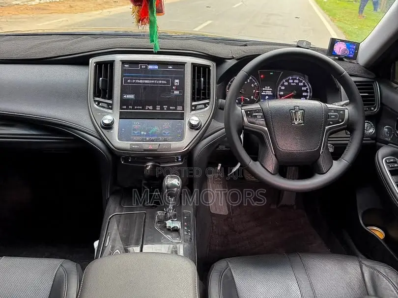 Toyota Crown 2013 Black