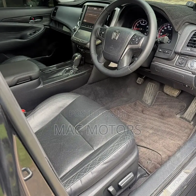 Toyota Crown 2013 Black