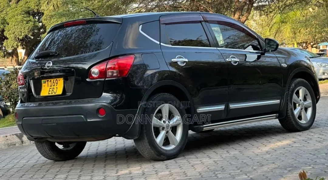 Nissan Dualis 2010 Black