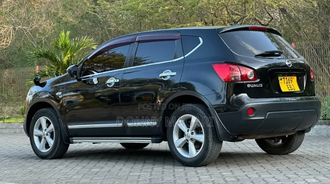 Nissan Dualis 2010 Black