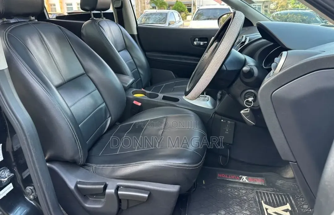 Nissan Dualis 2010 Black
