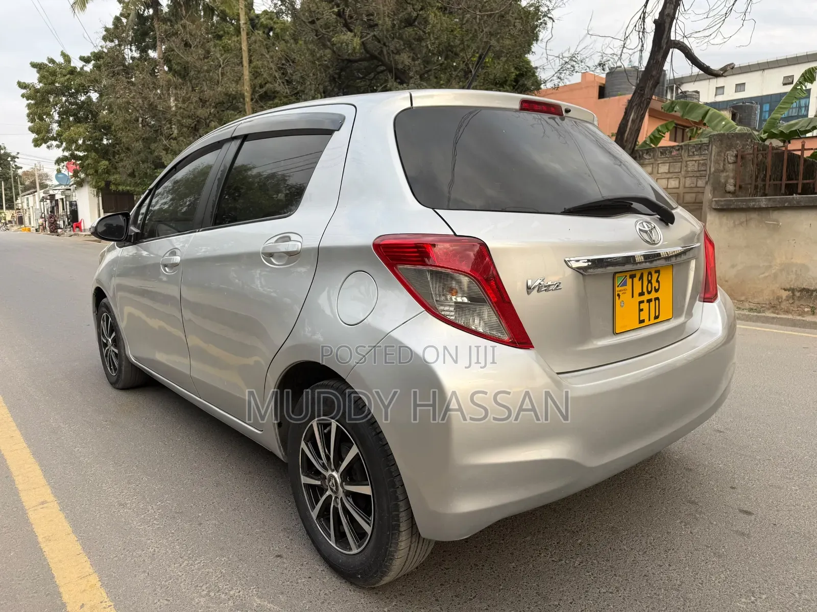 Toyota Vitz 2014 Silver