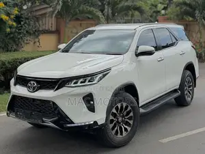 Toyota Fortuner 2019 White