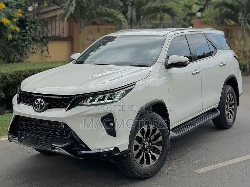 Toyota Fortuner 2019 White