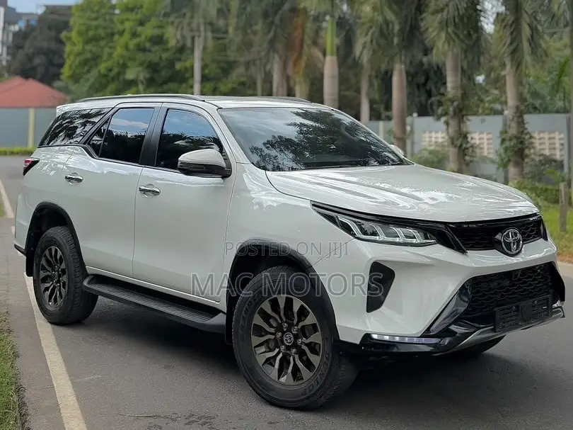 Toyota Fortuner 2019 White