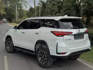 Toyota Fortuner 2019 White