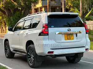 Toyota Land Cruiser Prado 2020 White