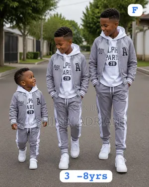 TRACKSUIT ZA WATOTOUmri: Miaka 3–8