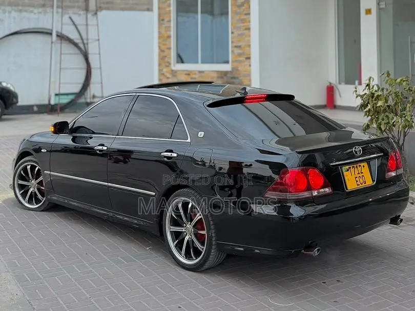 Toyota Crown 2006 Black