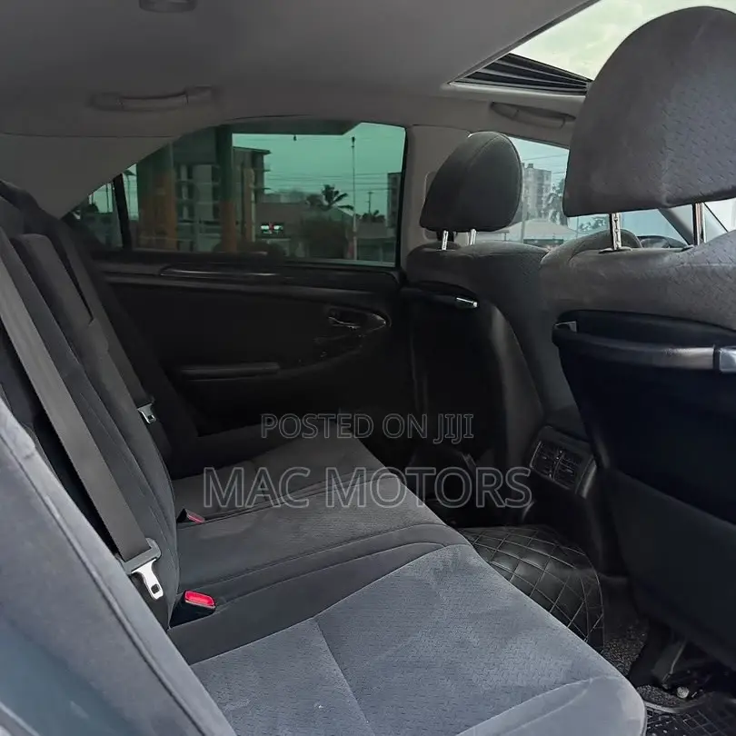 Toyota Crown 2006 Black