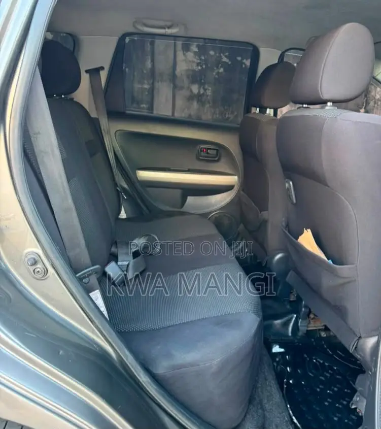 Toyota IST 2005 Gray