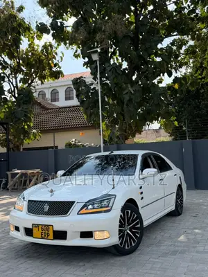 Toyota Crown 2006 White