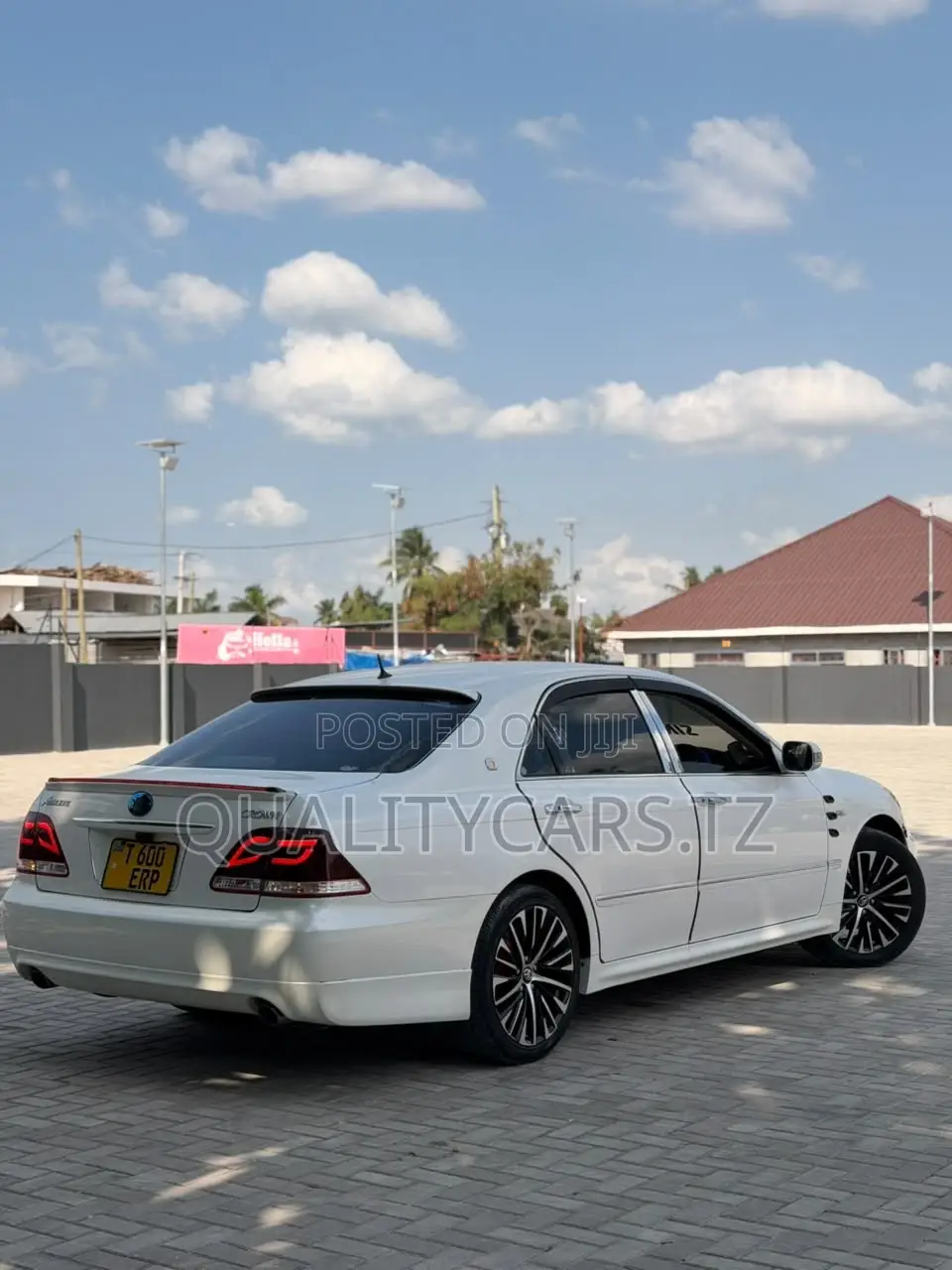 Toyota Crown 2006 White