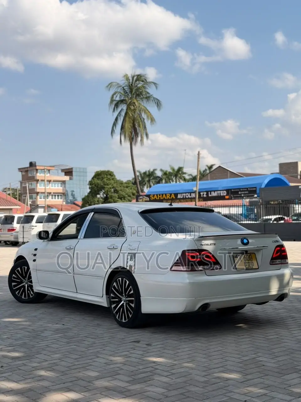 Toyota Crown 2006 White
