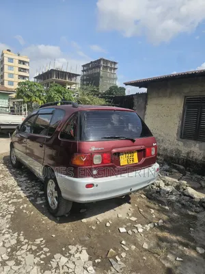Toyota Ipsum 1997 Maroon