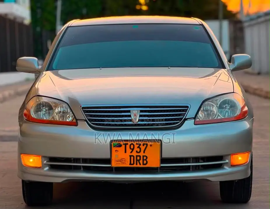 Toyota Mark II 2004 Silver