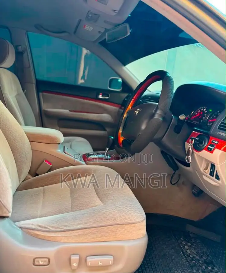 Toyota Mark II 2004 Silver