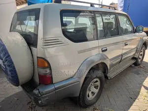 Toyota Land Cruiser Prado 2002 Silver