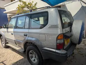Toyota Land Cruiser Prado 2002 Silver