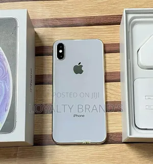 New Apple iPhone XS 256 GB White