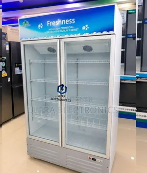 Three Rivers Showcase Fridge Beverage Cooler Perfect for Business 650l