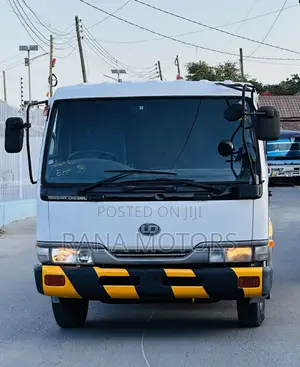 Nissan Diesel Condor
