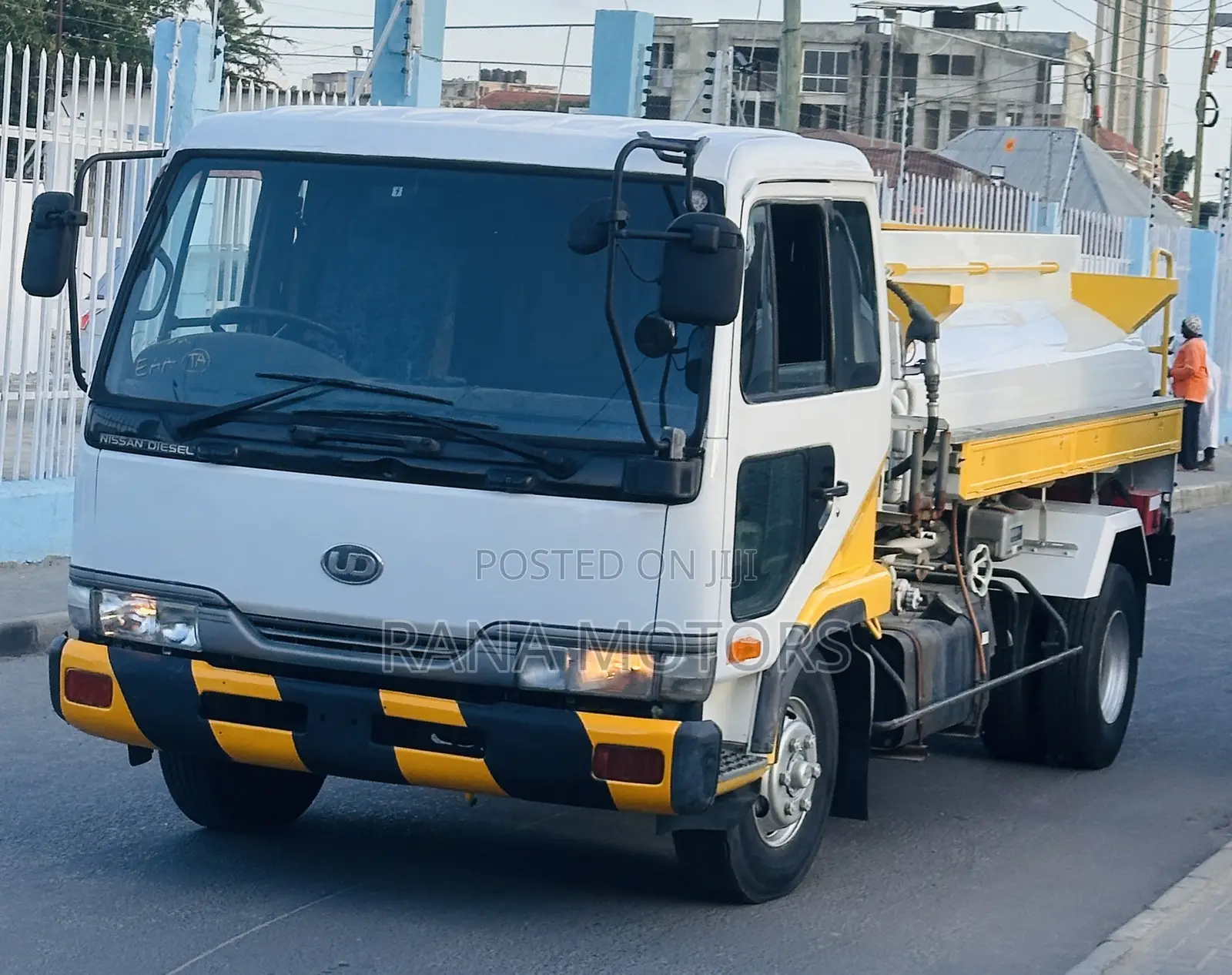 Nissan Diesel Condor