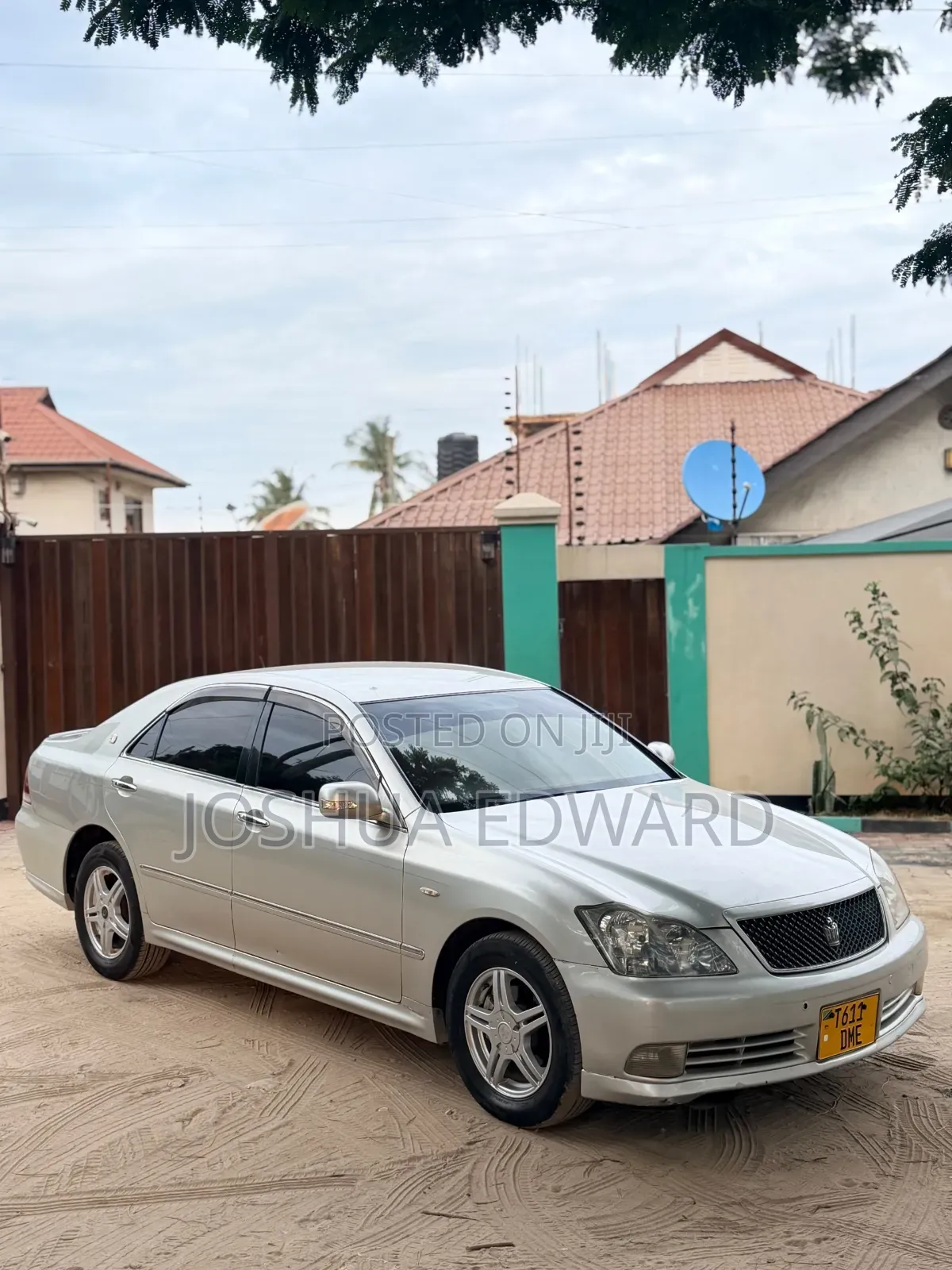 Toyota Crown 2026 Silver