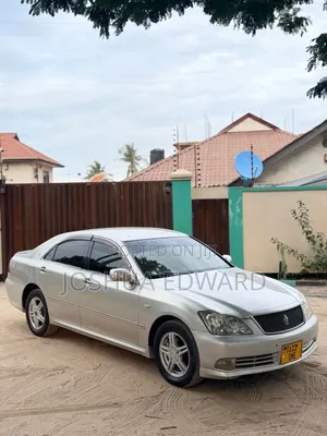 Toyota Crown 2026 Silver