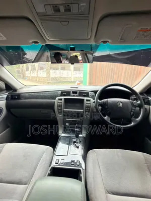 Toyota Crown 2026 Silver
