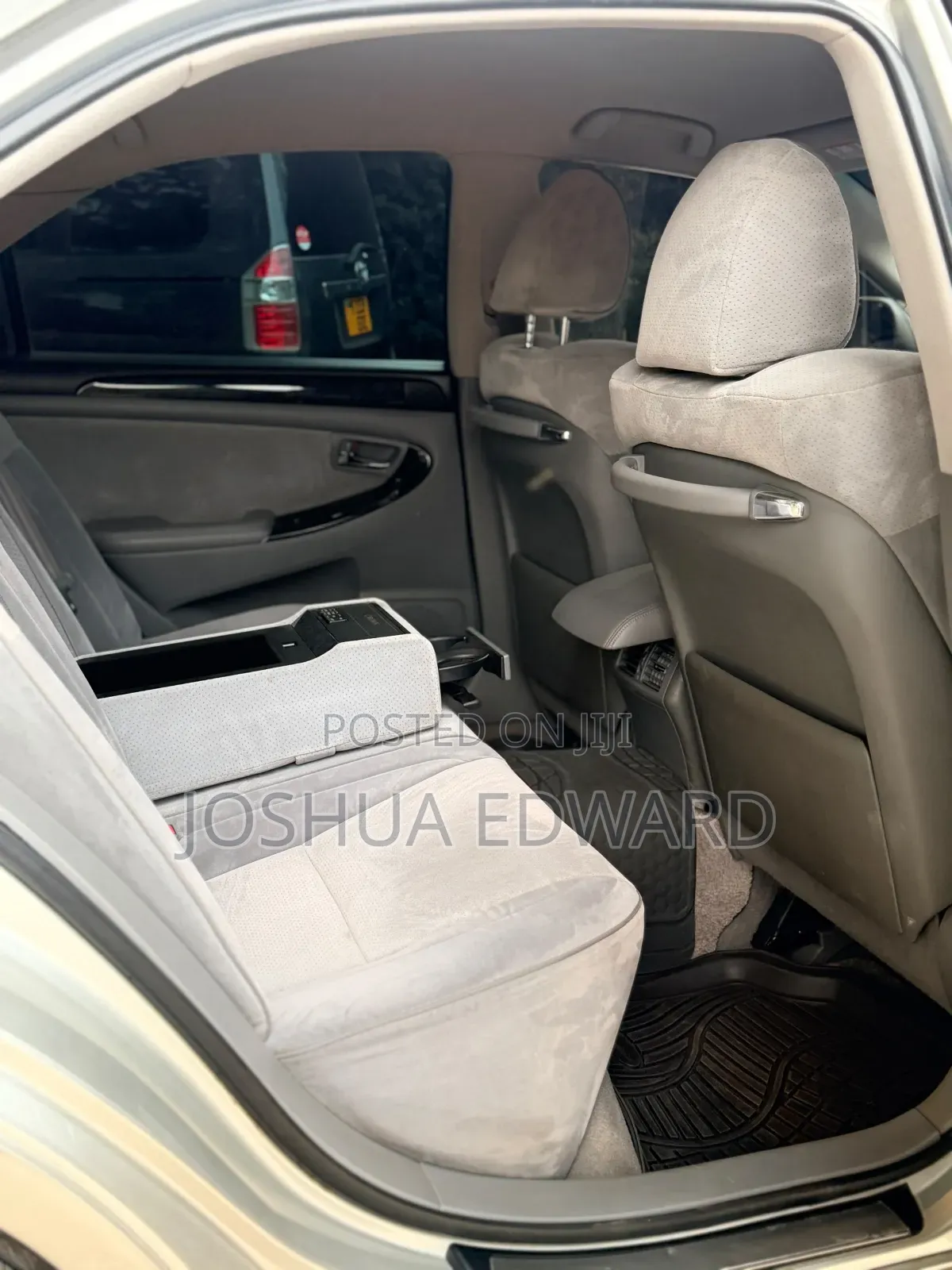Toyota Crown 2026 Silver