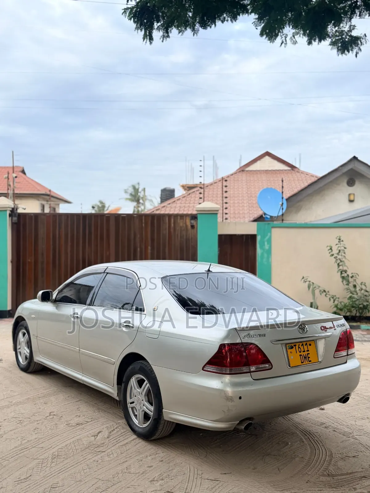 Toyota Crown 2026 Silver