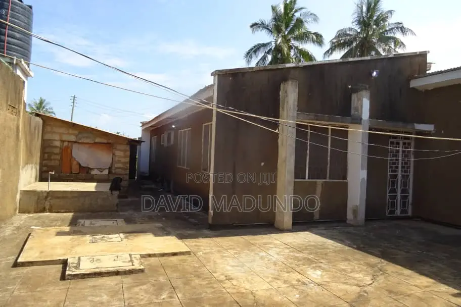 4bdrm House in Usagara for sale