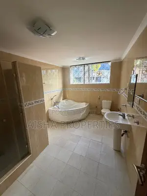 5bdrm House in Ada Estate for rent