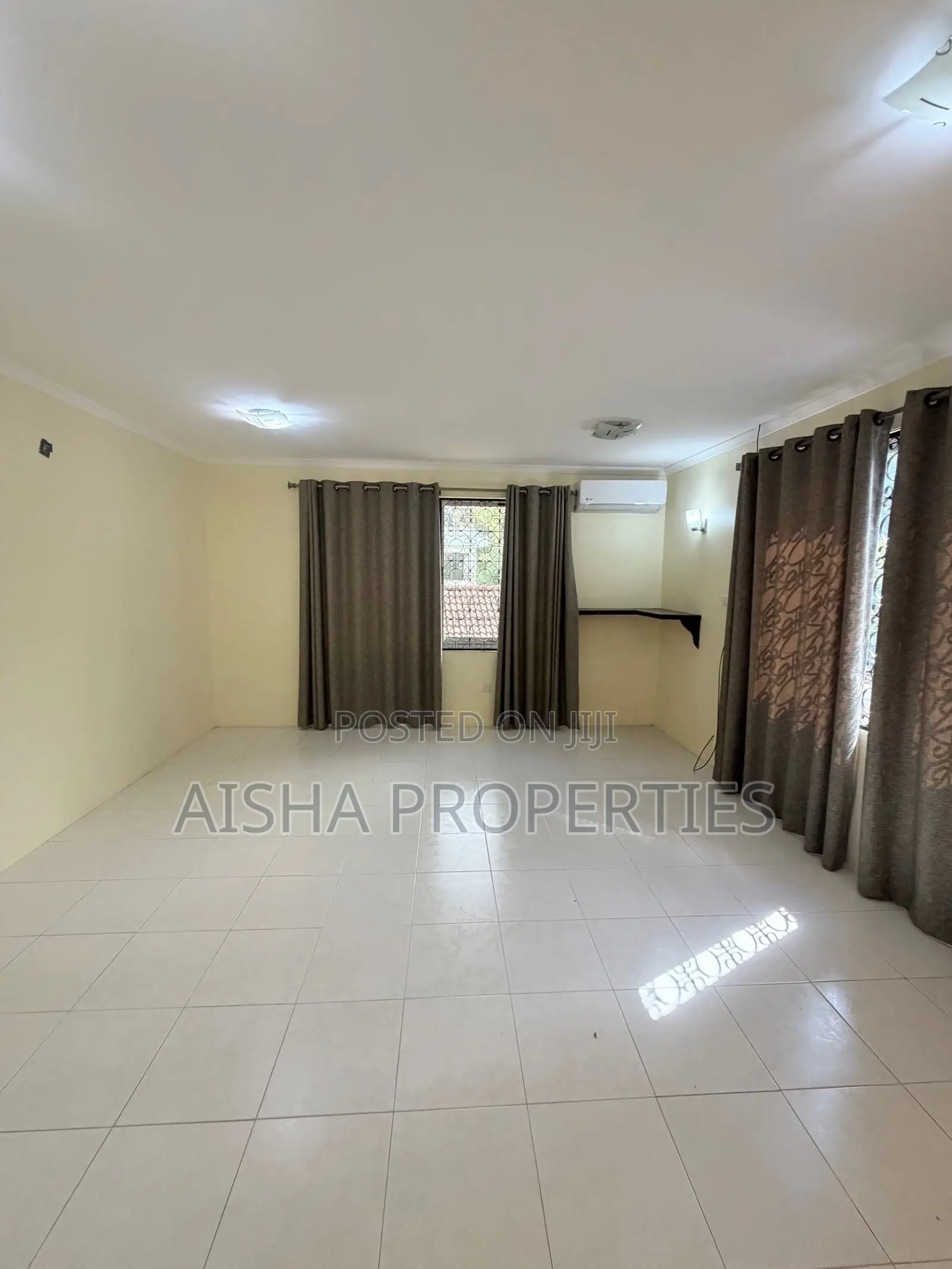 5bdrm House in Ada Estate for rent