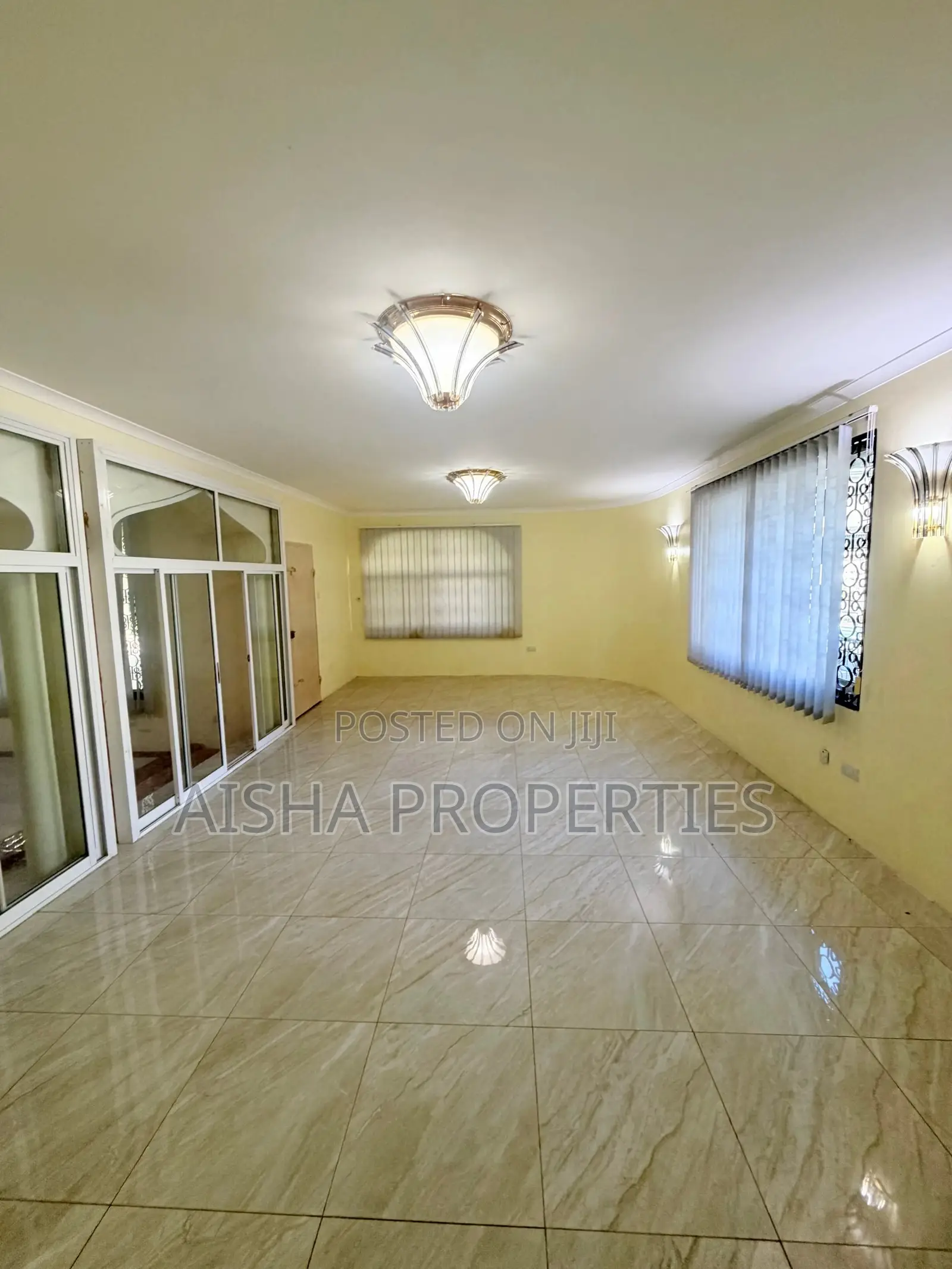 5bdrm House in Ada Estate for rent