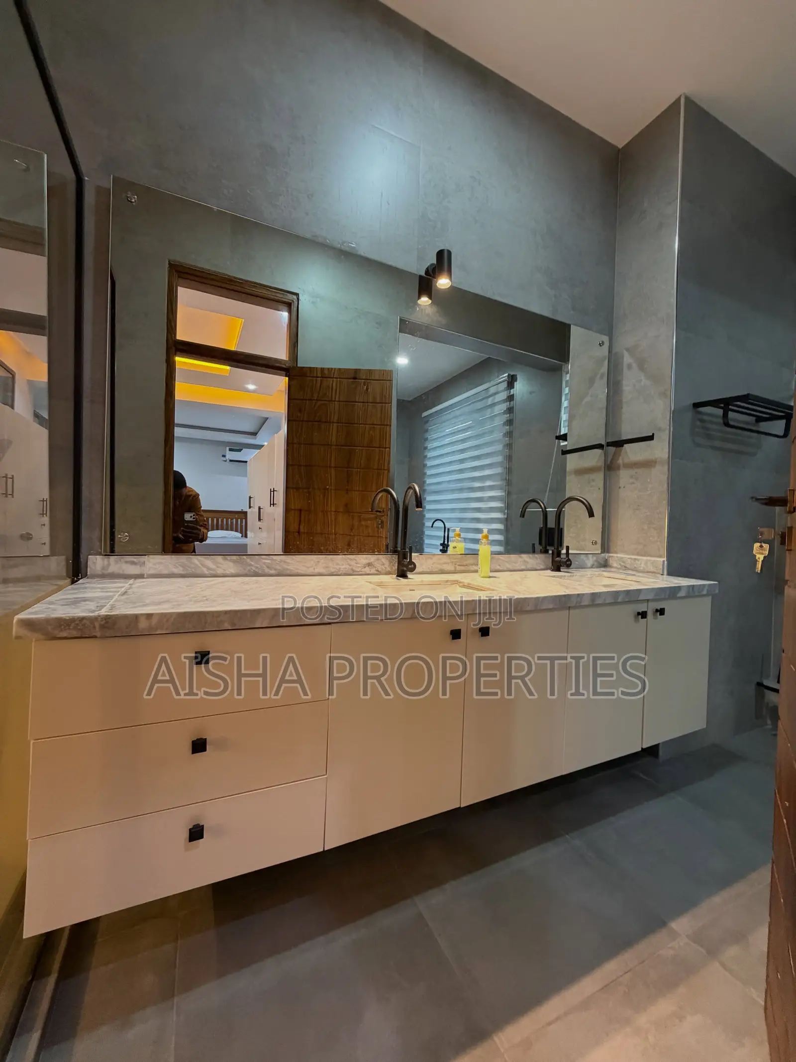 Furnished 4bdrm Villa in Oyster Bay for rent