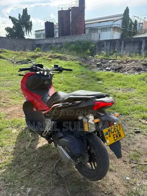 Honda Vario 2023 Red