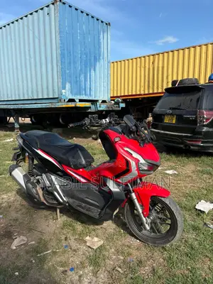 Honda Vario 2023 Red
