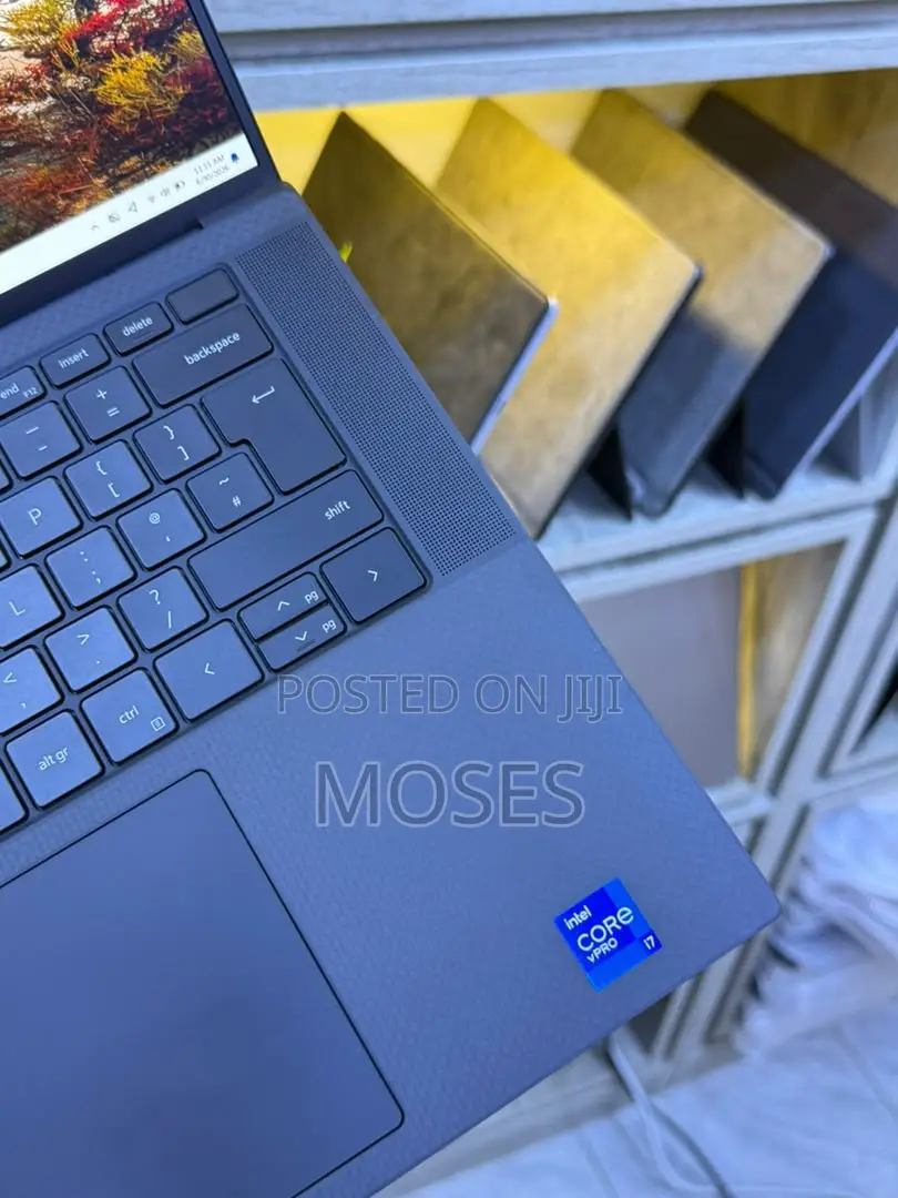 Laptop Dell Precision 5560 16GB Intel Core i7 SSD 512GB